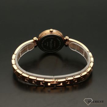 Zegarek damski Bruno Calvani BC9500 różowe złoto perłowa tarcza BC9500 ROSE GOLD. Zegarek damski zachowany w kolorze różowego złota. Zegarek damski z perłową tarczą tworzy piękny element o (5).jpg